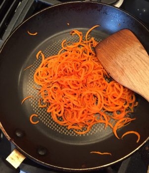 spiralizer-low-carb-pasta-swap-veggies